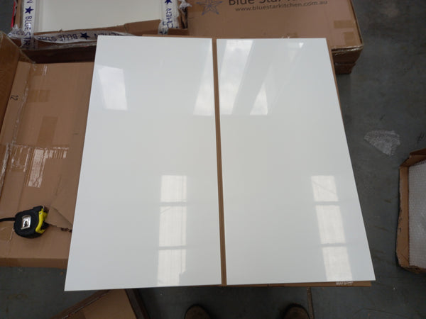 FC90 Base Corner Cabinet Bi-fold Plain Gloss White Door